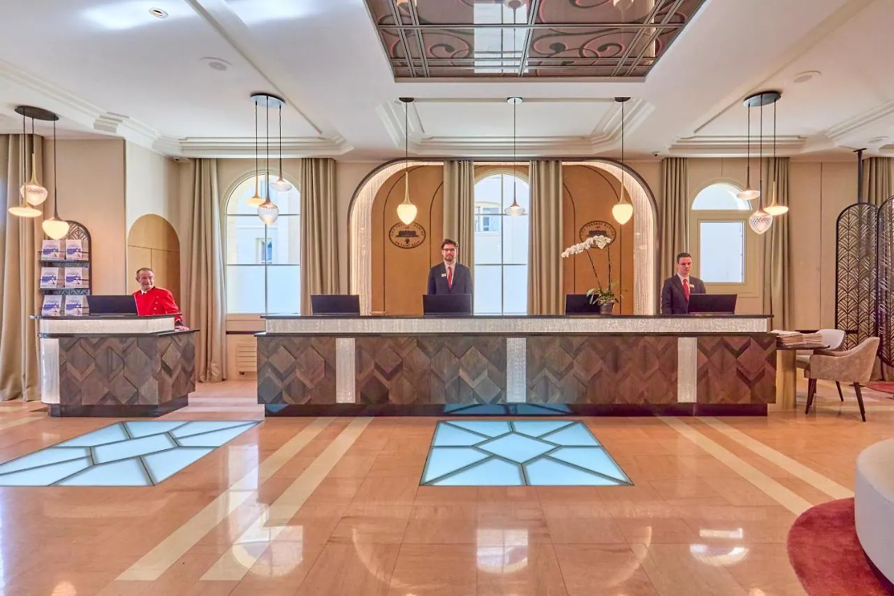 *****  Grand Hotel Des Thermes Saint-Malo France
