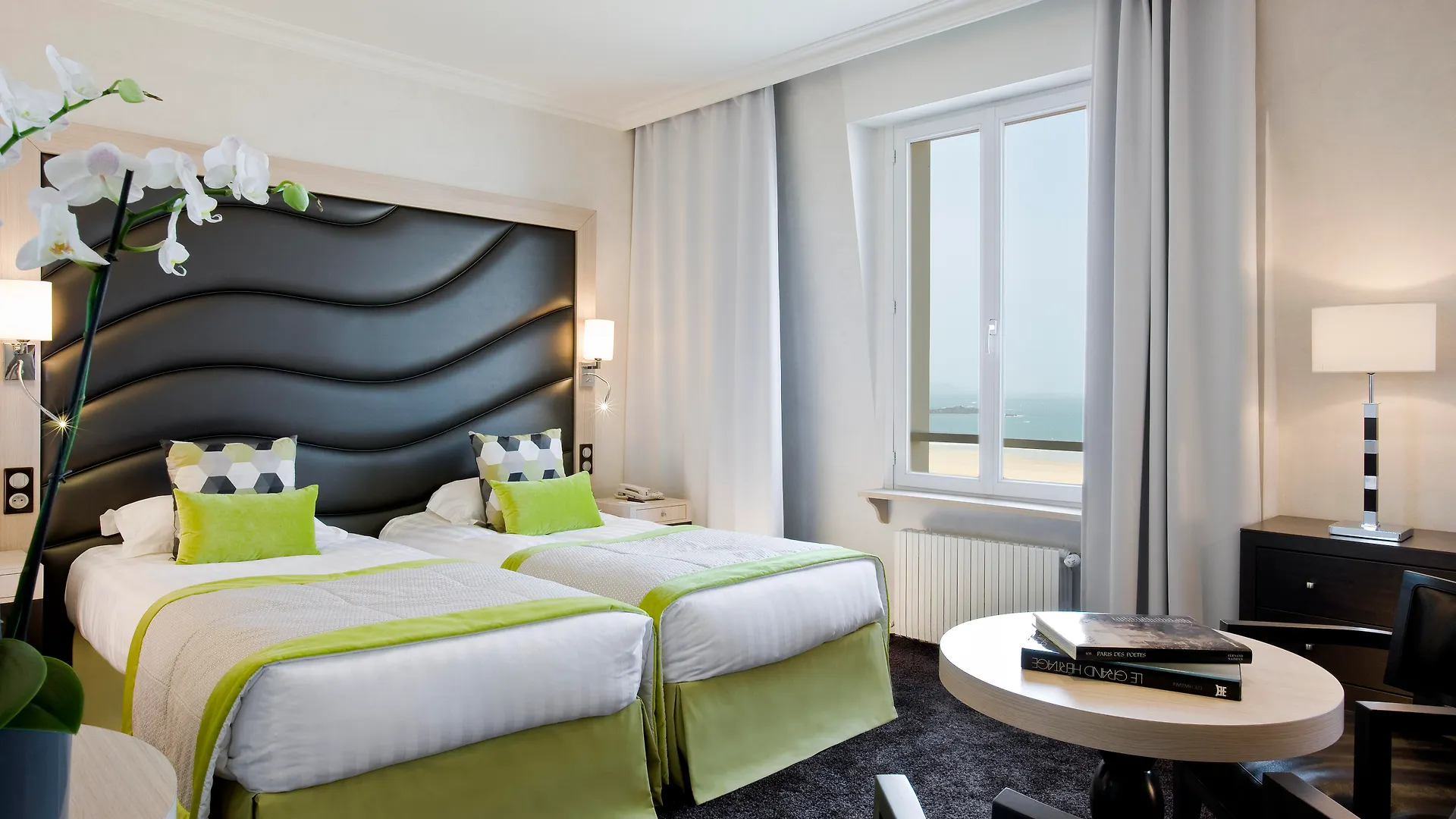 *****  Grand Hotel Des Thermes Saint-Malo France